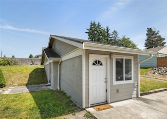 920 S 73rd St, Tacoma, WA 98408