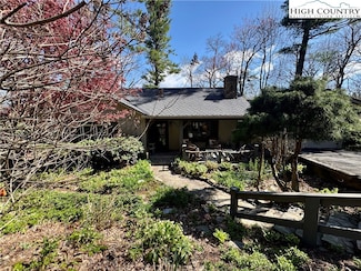 271 Pinnacle Ave, Blowing Rock, NC 28605