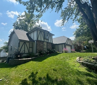 10255 Farley St, Overland Park, KS 66212