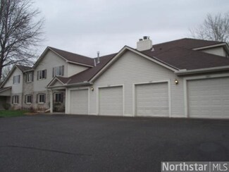 1001 1001 Greenhaven Dr, Vadnais Heights, MN 55127