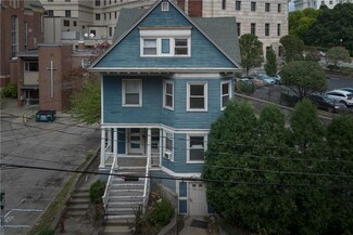 9 Hayes St, Providence, RI 02908