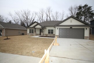 105 Chairman Dr, Columbia, MO 65203