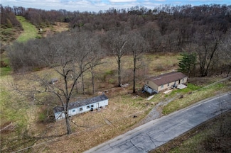 323 E Lancaster Rd, Harmony, PA 16037