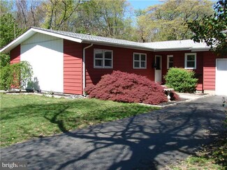 925 Poplar Ave, Florence, NJ 08518