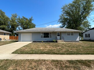 403 N Frost Ave, Avoca, IA 51521