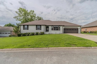 2106 Julie Ann Ln, Paragould, AR 72450