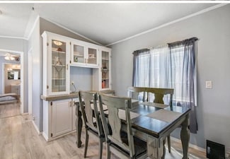 92 Lyle Way, Davis, CA 95618
