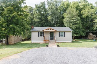169 Flower Ln, Lexington, VA 24450