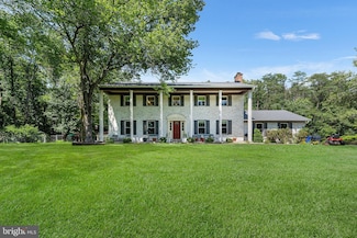 15590 Oak Glen Cir, Hughesville, MD 20637