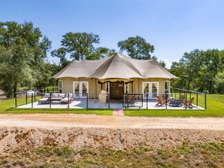 1839 Cr 103 Rd, Columbus, TX 78934