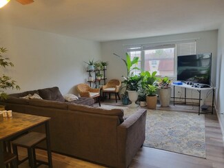 180 Main St Unit C70, Bridgewater, MA 02324