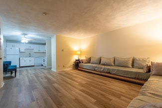 420 Great Rd Unit B9, Acton, MA 01720