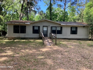 84 Alston Rd, Beaufort, SC 29907