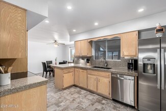 10219 N Balboa Dr, Sun City, AZ 85351