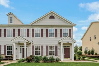 709 Cobblestone Way, Shakopee, MN 55379