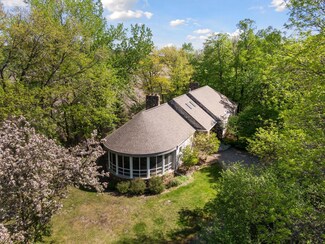 1080 Ferndale Rd W, Wayzata, MN 55391