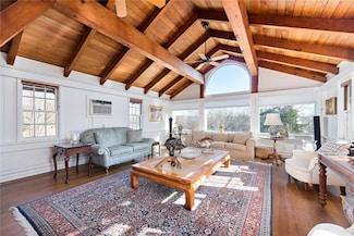 2424 Tower Hill Rd, Saunderstown, RI 02874