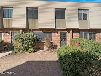 1031 N Bedford Dr, Tucson, AZ 85710