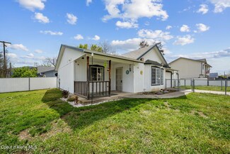 112 E 9th Ave, Post Falls, ID 83854
