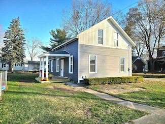 104 W Hotchin Ave, White Pigeon, MI 49099