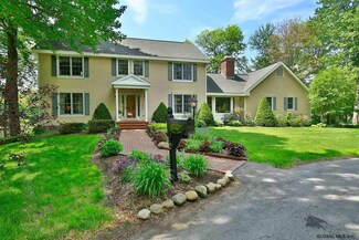 2 New Jersey Ct, Rexford, NY 12148
