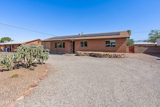 6725 E Scarlett St, Tucson, AZ 85710