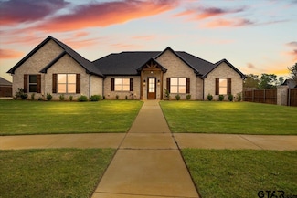 206 Serenity Dr, Bullard, TX 75757