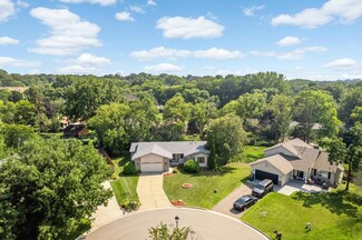1029 Forest Glen Ct, Burnsville, MN 55337