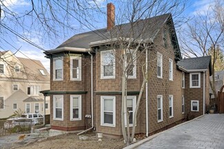 22 Oakland St Unit B, Newton, MA 02458