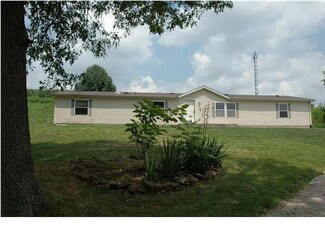 7072 N Hickory Grove Rd, Dubois, IN 47527
