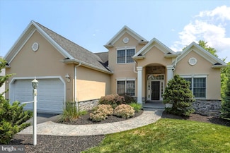 111 Windrush Ln, Mechanicsburg, PA 17055