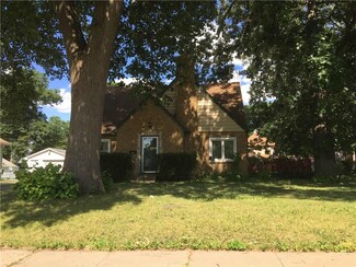 3905 11th St, Des Moines, IA 50313