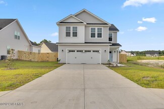 403 Sweet Fern Dr, Hubert, NC 28539