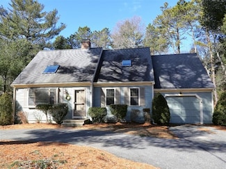 105 Black Oak Rd, Marstons Mills, MA 02648