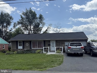 420 Redwood Dr, Lancaster, PA 17603