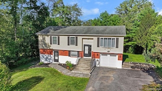 128 Kentview Dr, Carmel, NY 10512