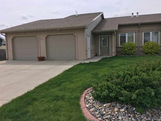 414 4th Ave SW, Surrey, ND 58785