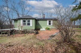 25 Wauwinet Rd, Worcester, MA 01605