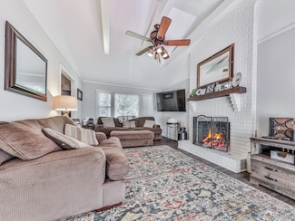 132 Little Brook Dr, Woodstock, GA 30188