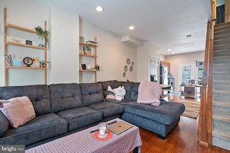 726 S 24th St, Philadelphia, PA 19146