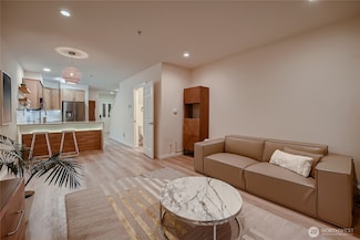 7322 Rainier Ave S Unit 105, Seattle, WA 98118