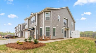 1211 Evelynnview Ln, Kernersville, NC 27284