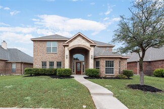 204 Gatehouse Dr, Red Oak, TX 75154