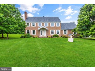1 Homestead Farm Rd, Milford, NJ 08848