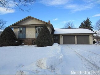702 702 S Hubbard-Avenue-, Litchfield, MN 55355