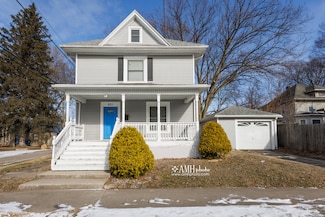851 E Bourbonnais St, Kankakee, IL 60901