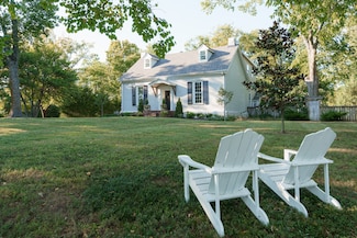 1324 Barnes Rd, Antioch, TN 37013