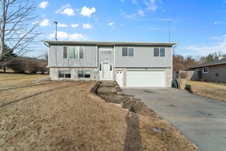 1002 Friar Ln, Madison, WI 53711