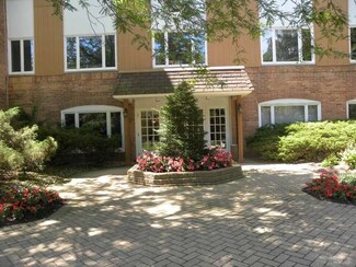 205 Rivershire Ln Unit 311, Lincolnshire, IL 60069