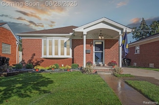 10019 Reeck Rd, Allen Park, MI 48101